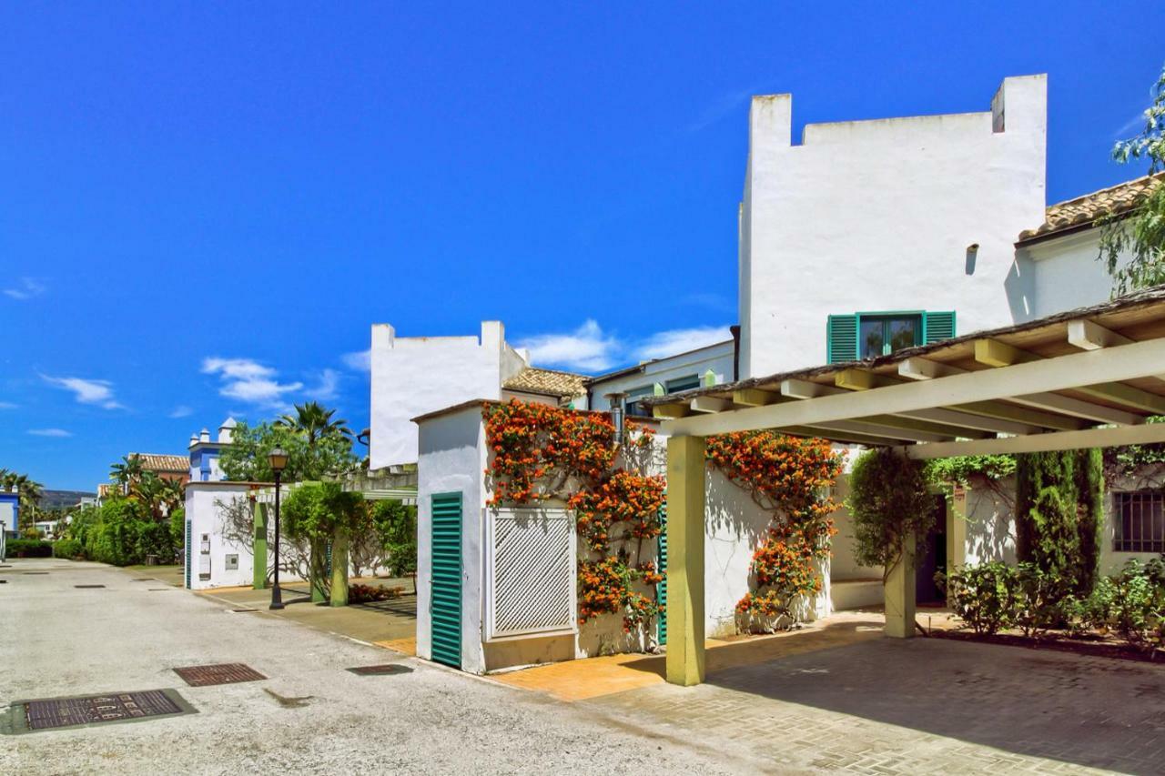 Adosado En Ribera Del Emperador Villa Sotogrande Luaran gambar